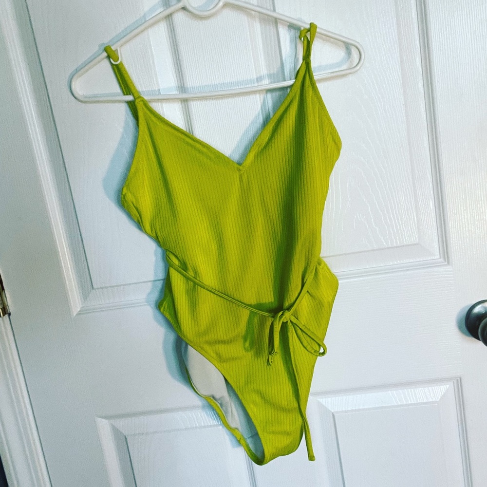 Womens 1 piece swimsuit